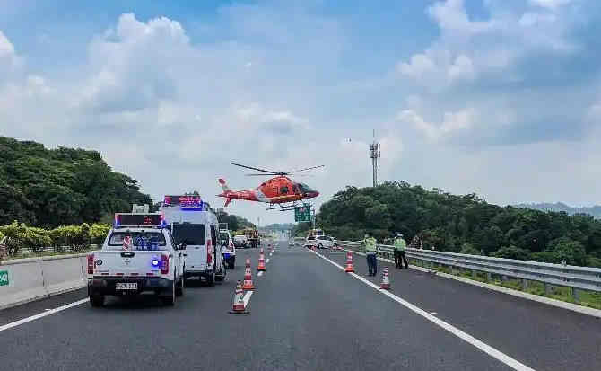 巍山高速公路汽车救援案例